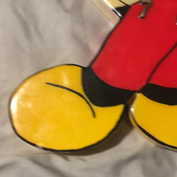 Mickey mouse shaped clock - Picture 5 of 13